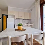 Appartement Modern And Comfy Flat Near The Sea
